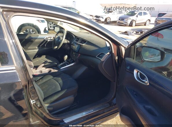 3N1AB7AP0JY279317 2018 NISSAN SENTRA Black Front interior view