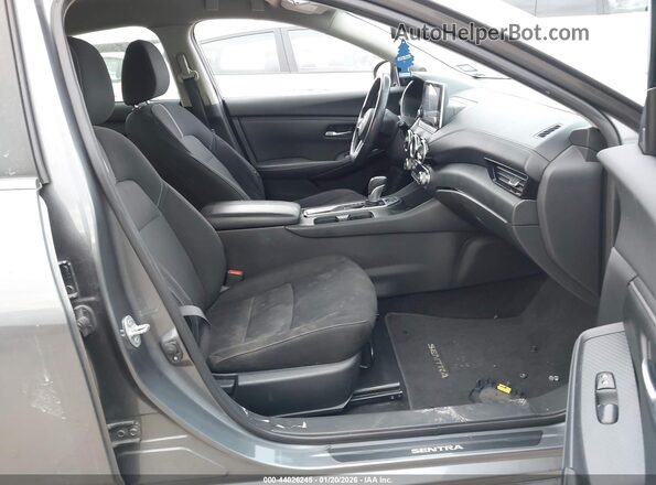 3N1AB8CV9MY240909 2021 NISSAN SENTRA Серый Вид салона спереди