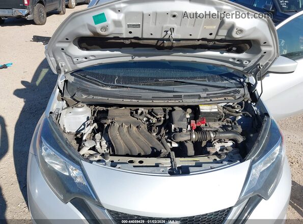 3N1CE2CP5JL366854 2018 NISSAN VERSA NOTE Silver 
