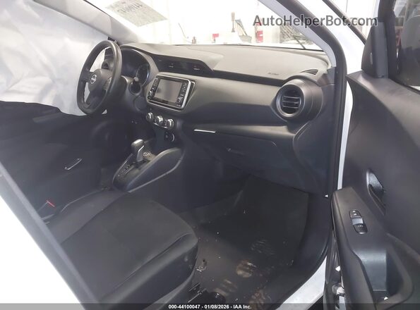 3N1CP5BV4SL493625 2025 NISSAN KICKS PLAY White Front interior view