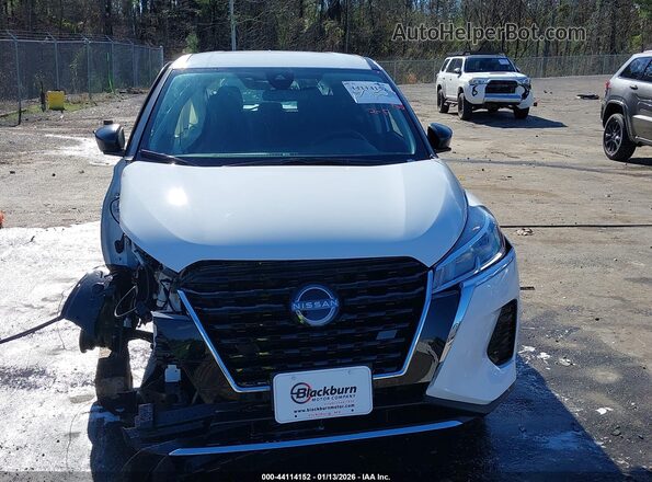 3N1CP5BVXSL500738 2025 NISSAN KICKS PLAY White Սարքավորումների վահանակի տեսք