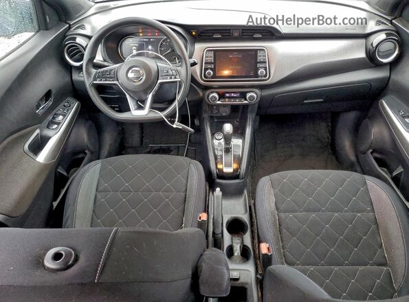 3N1CP5CU7JL511099 2018 NISSAN KICKS Синий Вид панели приборов