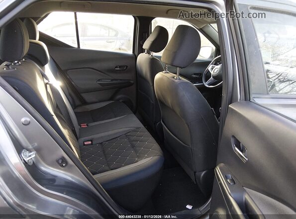 3N1CP5CU9JL539163 2018 NISSAN KICKS Gray VIN კოდის სტიკერის ხედი