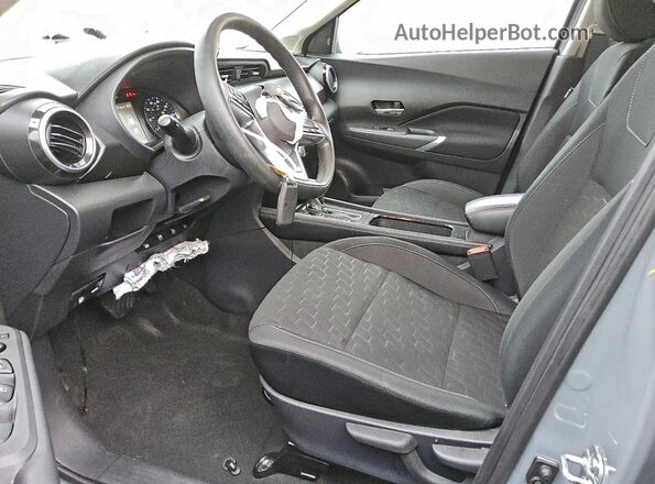 3N1CP5CV0RL557071 2024 NISSAN KICKS Gray წინა სალონის ხედი