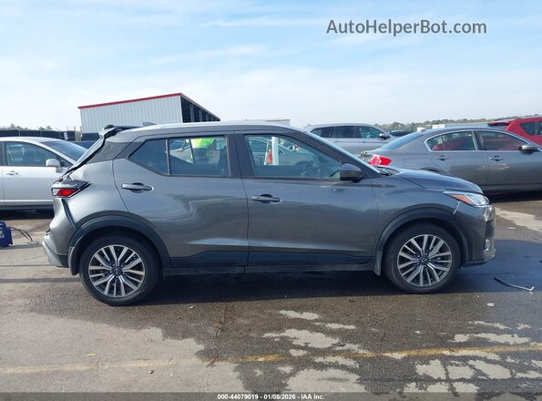 3N1CP5CV3RL529894 2024 NISSAN KICKS Gray Rear interior view