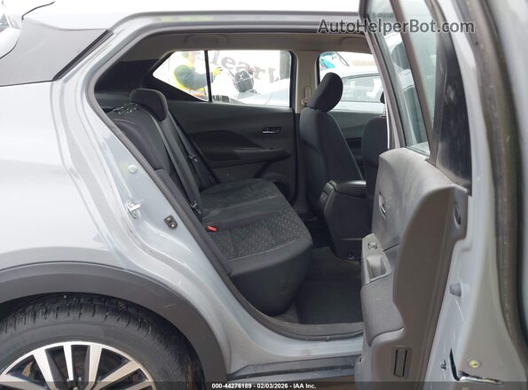 3N1CP5CV5NL523346 2022 NISSAN KICKS Gray Widok naklejki z numerem VIN