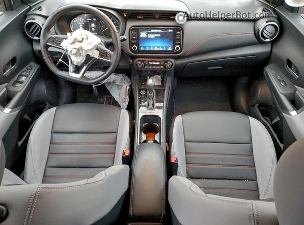 3N1CP5DV3RL561484 2024 NISSAN KICKS Orange Vista del salpicadero
