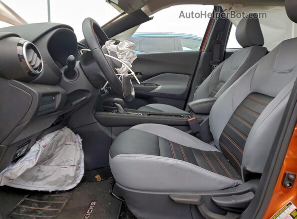 3N1CP5DV3RL561484 2024 NISSAN KICKS Orange Vista interior delantera