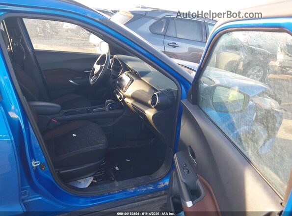 3N1CP5DV8PL535332 2023 NISSAN KICKS Blue Вид салону спереду
