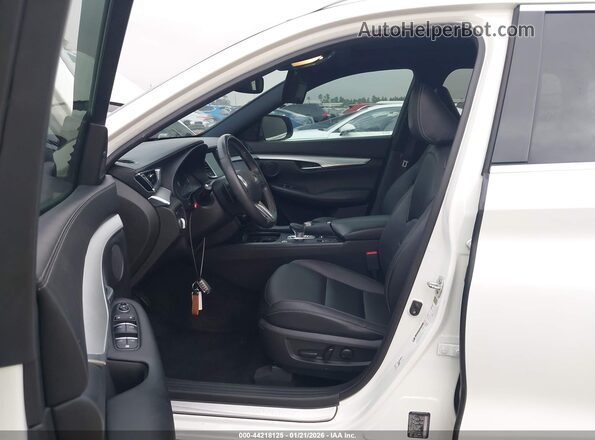 3PCAJ5BA1MF111636 2021 INFINITI QX50 White Вид салону спереду