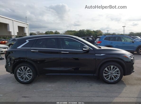 3PCAJ5BA3PF122190 2023 INFINITI QX50 Black 360 interior view