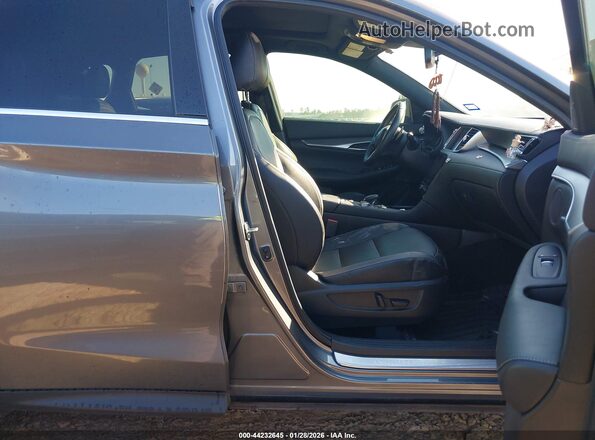 3PCAJ5BA4NF110336 2022 INFINITI QX50 Gray Front interior view