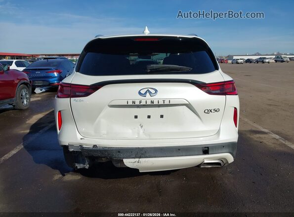 3PCAJ5BAXNF117842 2022 INFINITI QX50 White 
