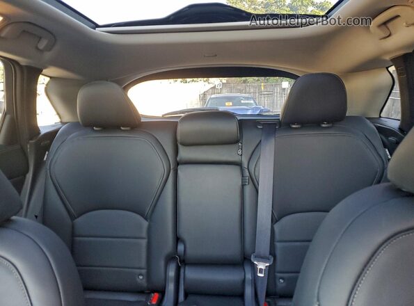 3PCAJ5BB3SF109568 2025 INFINITI QX50 White Vista de los asientos traseros