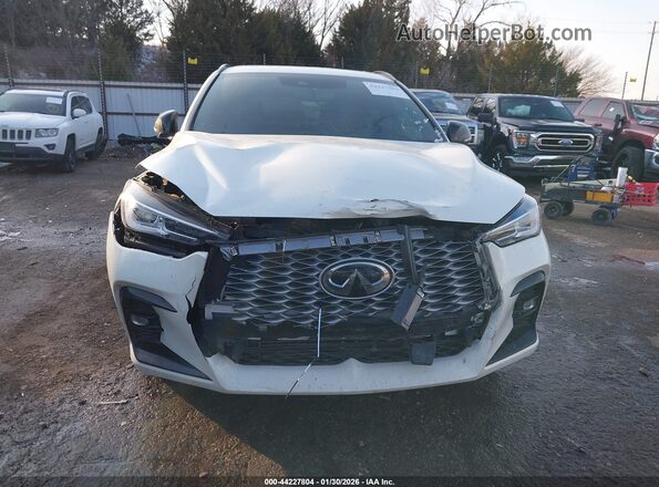 3PCAJ5JR2PF105453 2023 INFINITI QX55 White Vista interior trasera