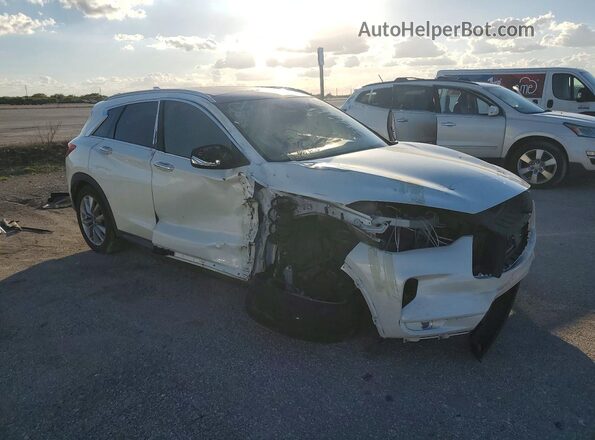 3PCAJ5M13LF109821 2020 INFINITI QX50 White Front view