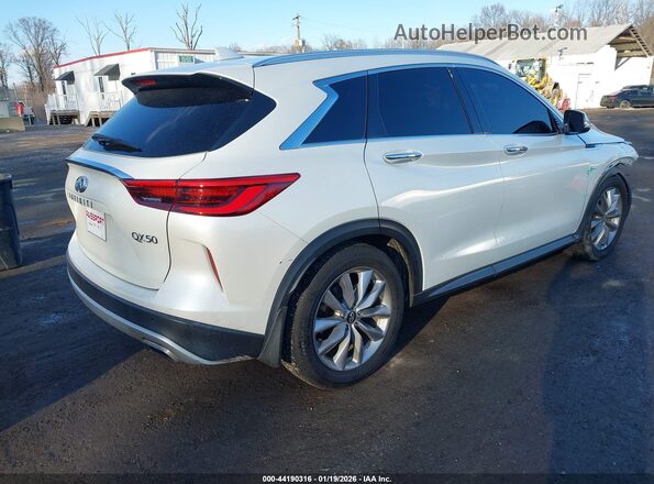 3PCAJ5M33LF113711 2020 INFINITI QX50 White 