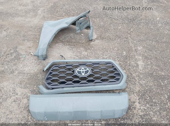3TMBZ5DN8NM033799 2022 TOYOTA TACOMA Gray Vista del salpicadero