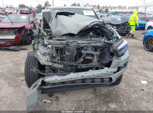 3TMBZ5DN8NM033799 2022 TOYOTA TACOMA Gray Vista frontal