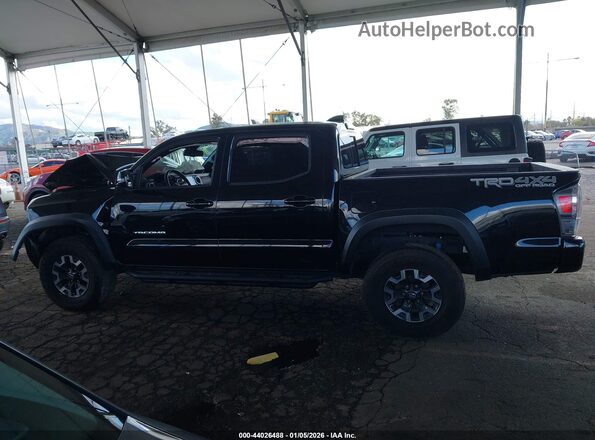 3TMCZ5AN1PM586029 2023 TOYOTA TACOMA Black 360 interior view