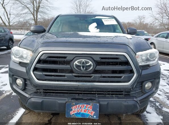 3TMCZ5AN8JM179347 2018 TOYOTA TACOMA Gray 