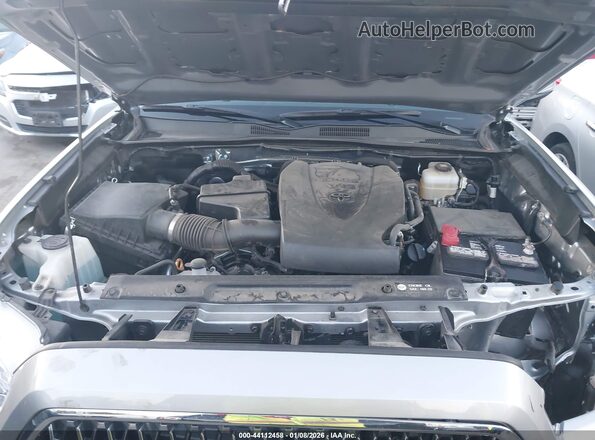 3TMDZ5BN6KM064038 2019 TOYOTA TACOMA Silver უკანა ხედი