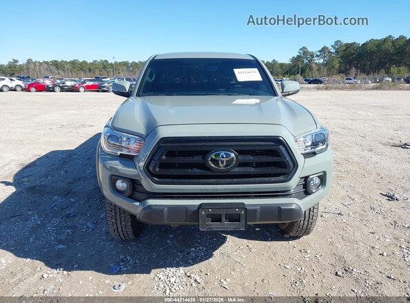 3TMDZ5BN9PM159698 2023 TOYOTA TACOMA Green ხელსაწყოთა პანელის ხედი