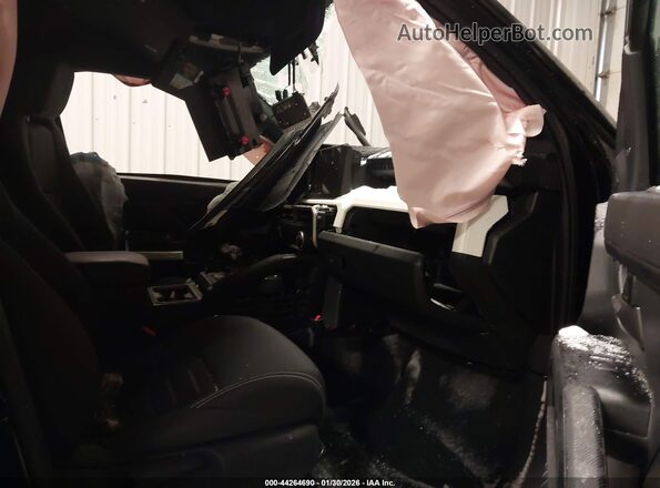3TMLB5JN5RM034184 2024 TOYOTA TACOMA Black Սալոնի դիմացի տեսք
