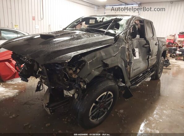 3TMLB5JN5RM034184 2024 TOYOTA TACOMA Black Առջևի ձախ երեք քառորդ տեսարան