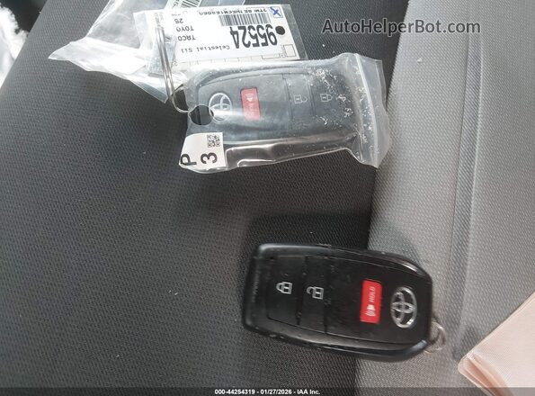 3TMLB5JN5SM168960 2025 TOYOTA TACOMA Серебряный Вид панели приборов