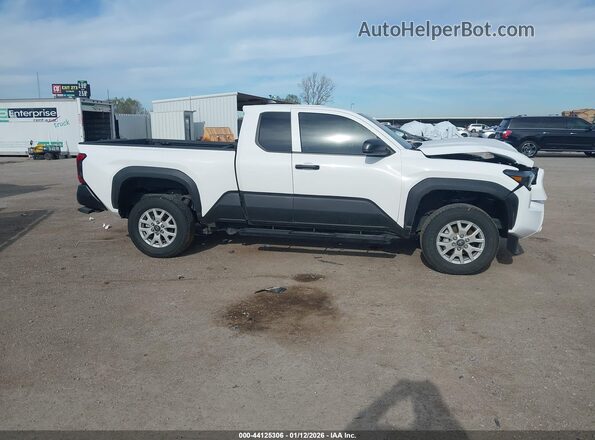 3TYJDAHN7ST026758 2025 TOYOTA TACOMA White Vista interior trasera