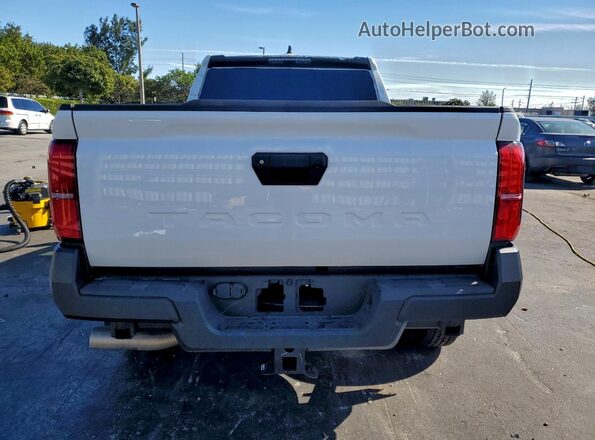 3TYJDAHN8RT010546 2024 TOYOTA TACOMA Белый Вид сзади