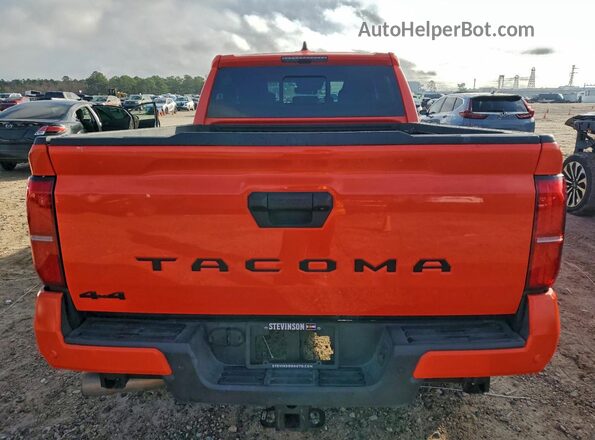 3TYLB5JN2RT009473 2024 TOYOTA LE Orange Вид ззаду