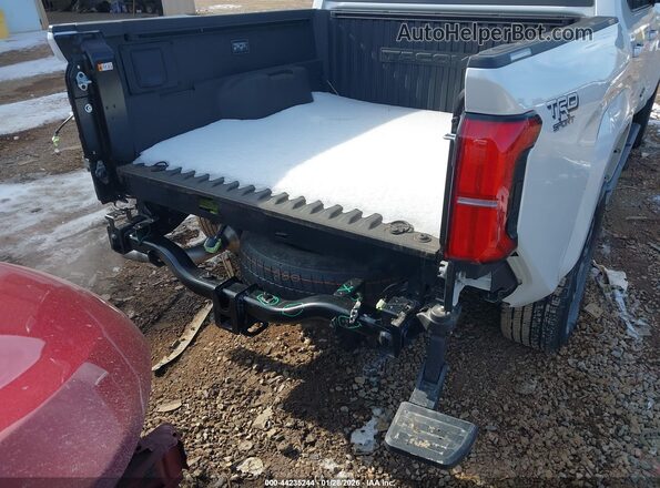 3TYLC5LN0RT007943 2024 TOYOTA TACOMA HYBRID Белый Вид спереди