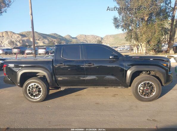 3TYLC5LN0ST040950 2025 TOYOTA TACOMA HYBRID Black Rear interior view