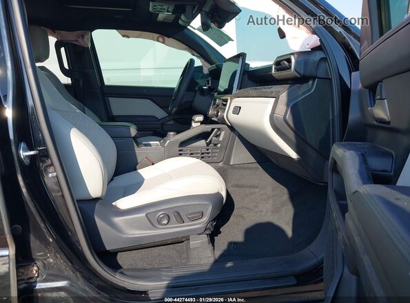 3TYLC5LNXRT009375 2024 TOYOTA LIMITED Black Vista interior delantera