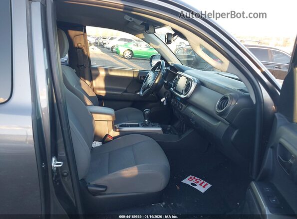 3TYSZ5AN8NT065869 2022 TOYOTA TACOMA Серый Вид салона спереди
