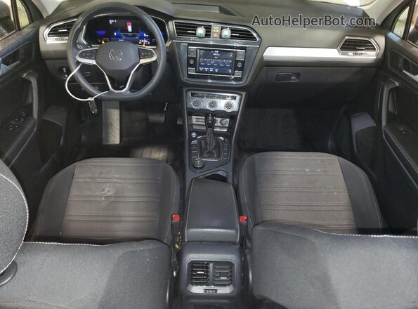 3VV0B7AX8NM073928 2022 VOLKSWAGEN TIGUAN Silver წინა პანელის ხედი