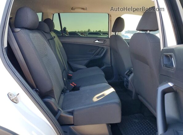 3VV1B7AX3MM154323 2021 VOLKSWAGEN TIGUAN White Սալոնի հետևի տեսք