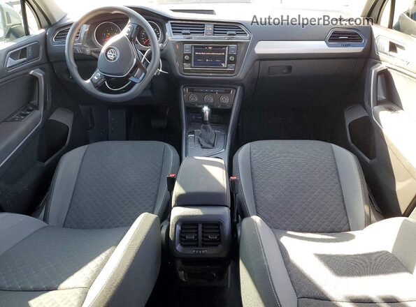 3VV1B7AX3MM154323 2021 VOLKSWAGEN TIGUAN White Առջևի վահանակի տեսք