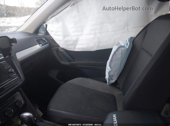 3VV1B7AX8JM009449 2018 VOLKSWAGEN TIGUAN Gray Vista interior delantera