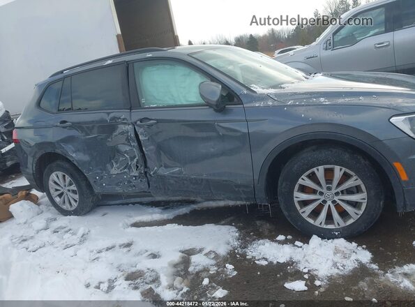 3VV1B7AX8JM009449 2018 VOLKSWAGEN TIGUAN Gray Vista interior trasera