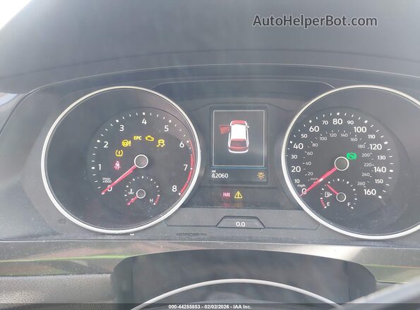 3VV1B7AX8JM020080 2018 VOLKSWAGEN TIGUAN Белый Вид задних сидений