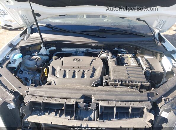 3VV1B7AX8JM020080 2018 VOLKSWAGEN TIGUAN Белый Вид сзади