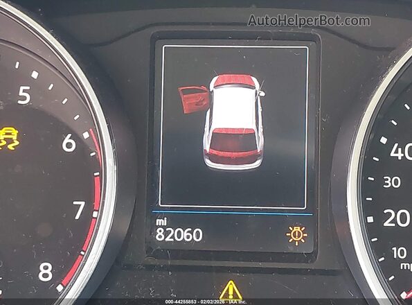 3VV1B7AX8JM020080 2018 VOLKSWAGEN TIGUAN Белый 