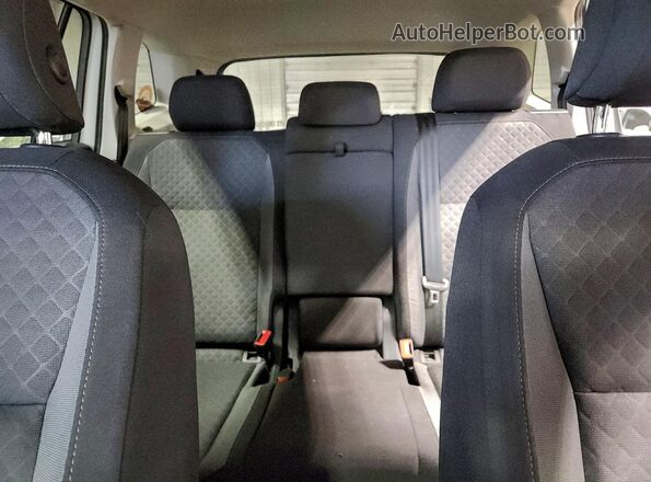 3VV1B7AX8KM087067 2019 VOLKSWAGEN TIGUAN White Вид задніх сидінь