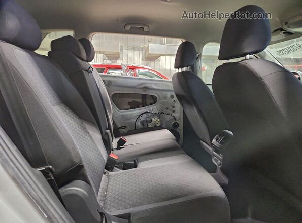 3VV1B7AX8KM087067 2019 VOLKSWAGEN TIGUAN White Вид задньої частини салону