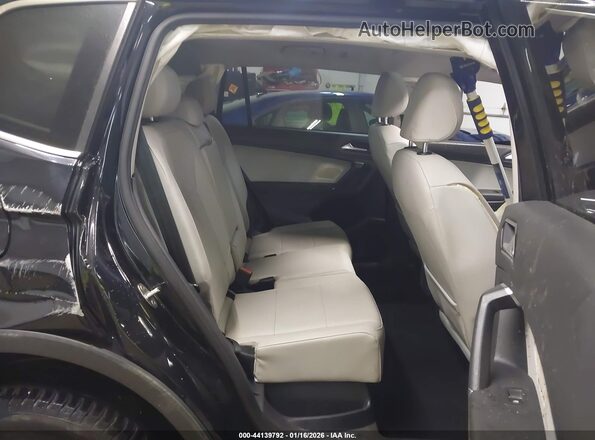 3VV2B7AX1JM222117 2018 VOLKSWAGEN TIGUAN Black Вид наклейки з VIN-кодом