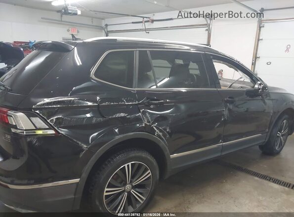 3VV2B7AX1JM222117 2018 VOLKSWAGEN TIGUAN Black Вид спереду