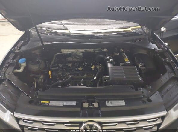 3VV2B7AX1JM222117 2018 VOLKSWAGEN TIGUAN Black Вид ззаду